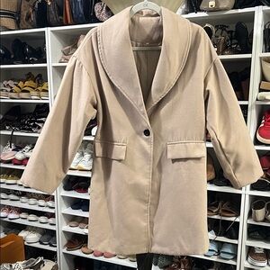 Elegant Tan Women's Coat